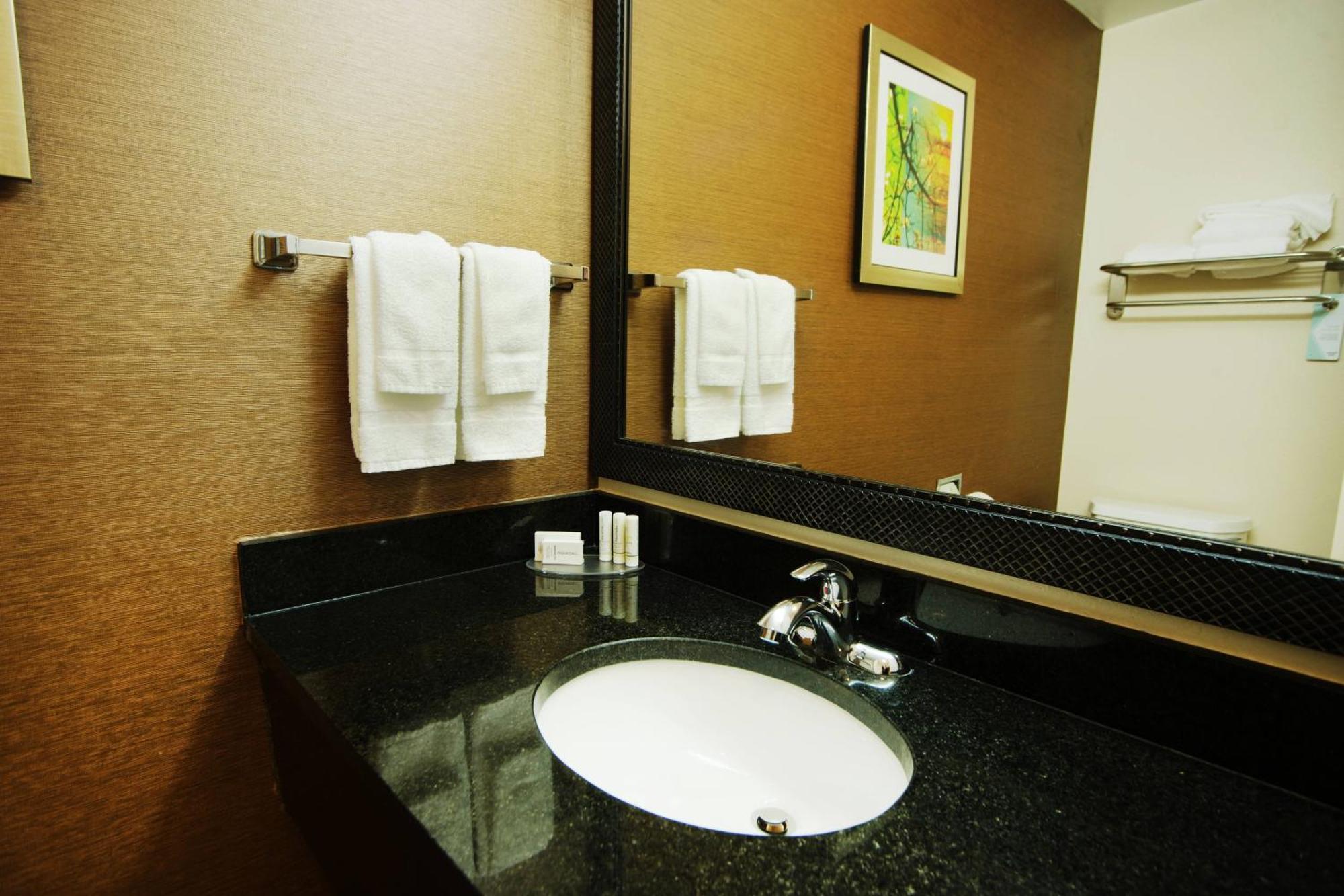 Fairfield Inn And Suites By Marriott Muskogee Exterior photo